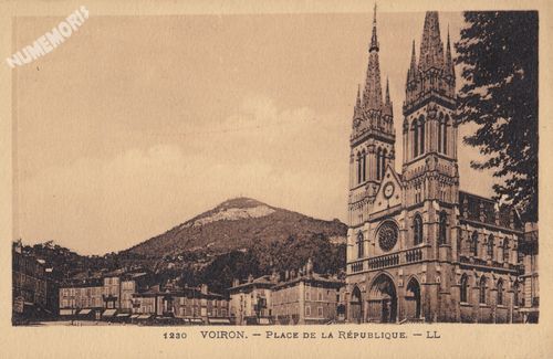 1230 Voiron place de la R&eacute;publique LL