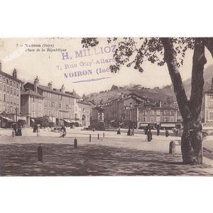 007 Voiron (Is&egrave;re) place de la R&eacute;publique
