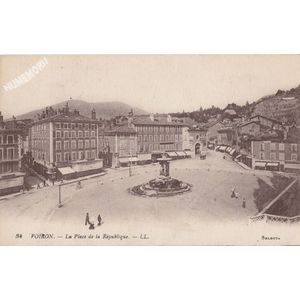 014 Voiron la place de la R&eacute;publique LL