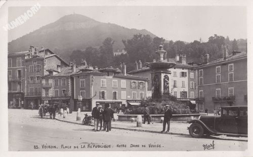 083 Voiron place de la R&eacute;publique Notre Dame de Vouise
