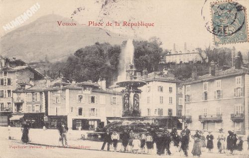 Voiron place de la R&eacute;publique