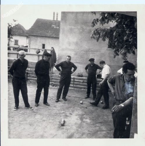 Le Pin foot boules