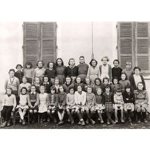 charavines : &eacute;cole Saint Joseph env 1950