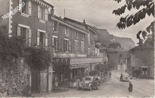 la Buisse (Is&egrave;re) brasserie la terrasse rue principale