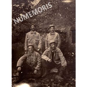 quatre militaire dont delphin de St Aupre