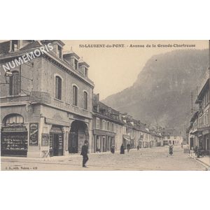 Saint Laurent du Pont- Avenue de la Grande Chartreuse