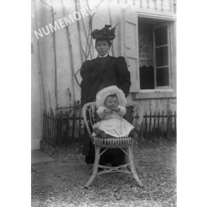 PV maison enfant chaise 1900env VM